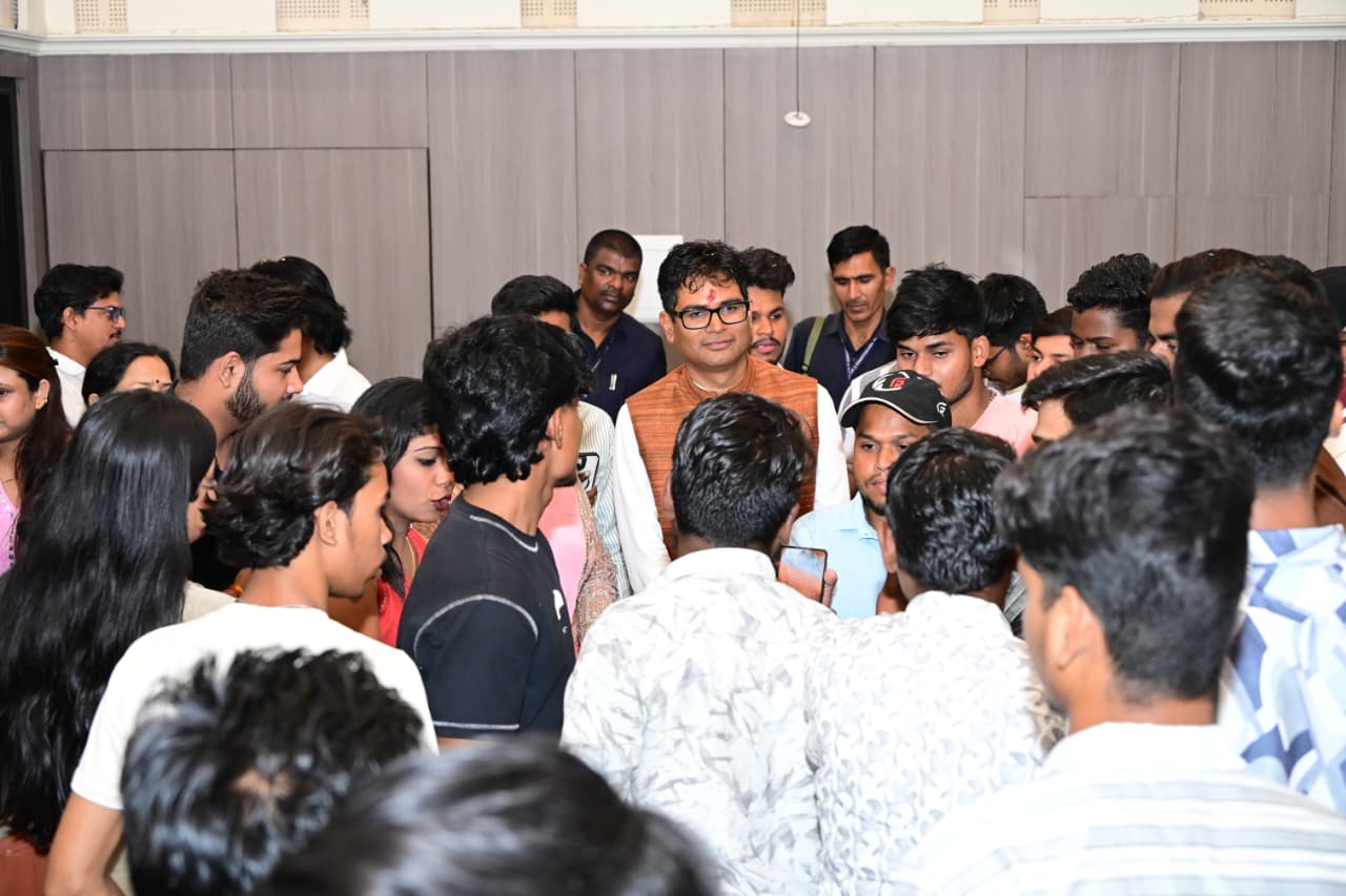 21वीं सदी में कंटेंट क्रिएशन युवाओं के लिए असीम संभावनाओं का क्षेत्र : वित्त मंत्री चौधरी 21वीं सदी में कंटेंट क्रिएशन युवाओं के लिए असीम संभावनाओं का क्षेत्र : वित्त मंत्री चौधरी