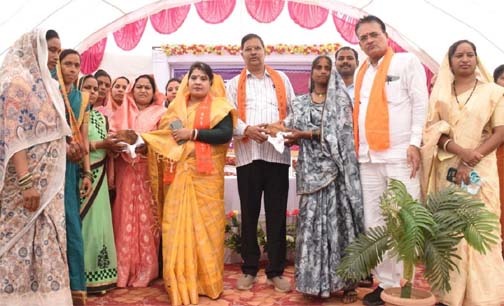 ग्राम तुमड़ीबोड़ में जन समस्या निवारण शिविर का हुआ आयोजन ग्राम तुमड़ीबोड़ में जन समस्या निवारण शिविर का हुआ आयोजन