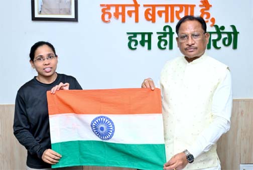 माउंट एवरेस्ट विजेता अमिता श्रीवास के स्वास्थ्य लाभ हेतु राज्य सरकार सजग : मुख्यमंत्री माउंट एवरेस्ट विजेता अमिता श्रीवास के स्वास्थ्य लाभ हेतु राज्य सरकार सजग : मुख्यमंत्री