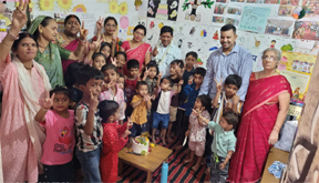 कर्मचारियों का जन्मदिन बना यादगार कर्मचारियों का जन्मदिन बना यादगार