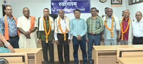 निगम के सेवानिवृत्त अधिकारी-कर्मचारियों को दी गई भावभीनी विदाई निगम के सेवानिवृत्त अधिकारी-कर्मचारियों को दी गई भावभीनी विदाई