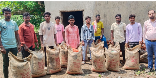 खरीफ सीजन की तैयारी पूरी, किसानों को समय पर मिल रहे हैं बीज और उर्वरक खरीफ सीजन की तैयारी पूरी, किसानों को समय पर मिल रहे हैं बीज और उर्वरक