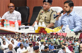 स्कूल खुलने से पहले सभी तैयारियां पूरी करें, बच्चों की सुरक्षा सर्वाेच्च प्राथमिकता - कलेक्टर अभिजीत सिंह स्कूल खुलने से पहले सभी तैयारियां पूरी करें, बच्चों की सुरक्षा सर्वाेच्च प्राथमिकता - कलेक्टर अभिजीत सिंह