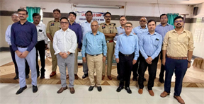 आत्मसमर्पित नक्सलियों की हुई रिवर्सल नसबंदी आत्मसमर्पित नक्सलियों की हुई रिवर्सल नसबंदी