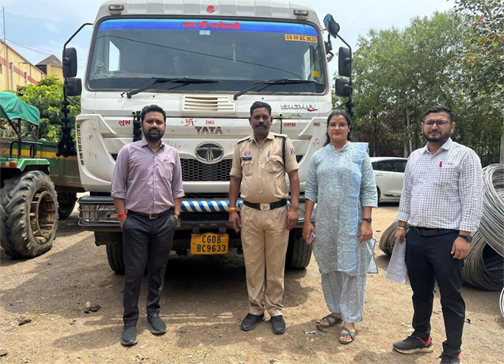 रेत का अवैध परिवहन करने पर हाईवा जप्त रेत का अवैध परिवहन करने पर हाईवा जप्त