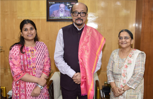 राज्यपाल से सुप्रीम कोर्ट में छत्तीसगढ़ की स्टैंडिंग काउंसिल ने की सौजन्य भेंट राज्यपाल से सुप्रीम कोर्ट में छत्तीसगढ़ की स्टैंडिंग काउंसिल ने की सौजन्य भेंट