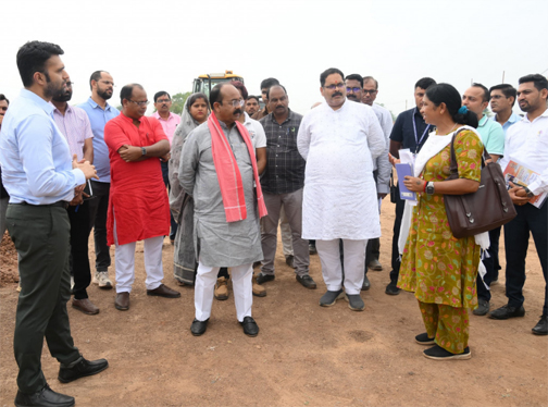 उप मुख्यमंत्री अरुण साव ने इंटिग्रेटेड स्पोर्ट्स स्टेडियम का किया स्थल निरीक्षण, कुछ दिनों पहले शुरू हुआ है काम उप मुख्यमंत्री अरुण साव ने इंटिग्रेटेड स्पोर्ट्स स्टेडियम का किया स्थल निरीक्षण, कुछ दिनों पहले शुरू हुआ है काम