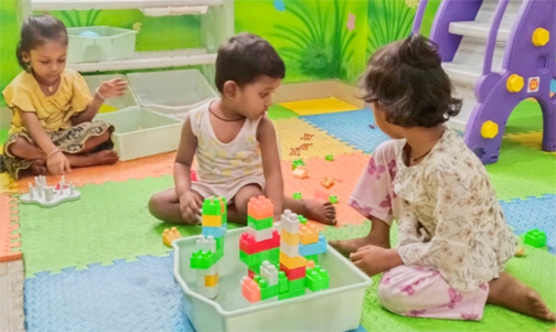 हाइटेक आंगनबाड़ी : खेलकूद में ही बीता बच्चों का पहला दिन हाइटेक आंगनबाड़ी : खेलकूद में ही बीता बच्चों का पहला दिन
