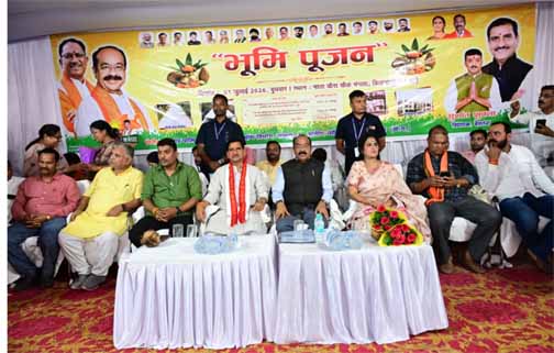 केंद्रीय राज्य मंत्री तोखन साहू एवं उप मुख्यमंत्री अरुण साव ने दी लगभग 10 करोड़ के विकास कार्याें की सौगात केंद्रीय राज्य मंत्री तोखन साहू एवं उप मुख्यमंत्री अरुण साव ने दी लगभग 10 करोड़ के विकास कार्याें की सौगात