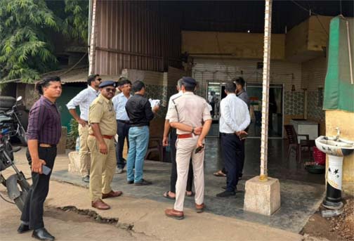 सड़क सुरक्षा नियमों के उल्लंघन पर बड़ी कार्रवाई सड़क सुरक्षा नियमों के उल्लंघन पर बड़ी कार्रवाई