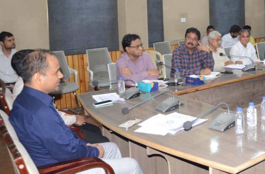 कलेक्टर डॉ. गौरव सिंह ने ली शिक्षा विभाग की साप्ताहिक समीक्षा बैठक कलेक्टर डॉ. गौरव सिंह ने ली शिक्षा विभाग की साप्ताहिक समीक्षा बैठक