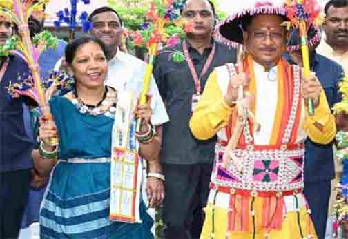 लोक कलाओं के संरक्षण और कलाकारों के आर्थिक सशक्तीकरण की दिशा में संस्कृति विभाग की महत्वपूर्ण पहल लोक कलाओं के संरक्षण और कलाकारों के आर्थिक सशक्तीकरण की दिशा में संस्कृति विभाग की महत्वपूर्ण पहल
