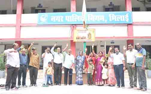 नगर निगम भिलाई ने 7 तीर्थयात्रियों को अयोध्या धाम के लिए किया रवाना नगर निगम भिलाई ने 7 तीर्थयात्रियों को अयोध्या धाम के लिए किया रवाना