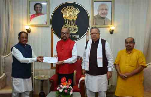 मुख्यमंत्री विष्णु देव साय ने राज्यपाल रमेन डेका से की सौजन्य भेंट मुख्यमंत्री विष्णु देव साय ने राज्यपाल रमेन डेका से की सौजन्य भेंट