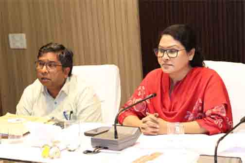 सीएम हेल्पलाइन में प्राप्त आवेदनों का निर्धारित समयावधि में निराकरण सुनिश्चित करें: कलेक्टर श्रीमती मिश्रा सीएम हेल्पलाइन में प्राप्त आवेदनों का निर्धारित समयावधि में निराकरण सुनिश्चित करें: कलेक्टर श्रीमती मिश्रा