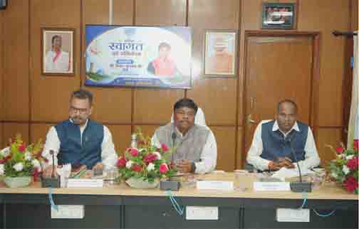 खनन प्रभावित वन भूमि के पुनरुद्धार में वैज्ञानिक वानिकी को सर्वोच्च प्राथमिकता : वन मंत्री खनन प्रभावित वन भूमि के पुनरुद्धार में वैज्ञानिक वानिकी को सर्वोच्च प्राथमिकता : वन मंत्री