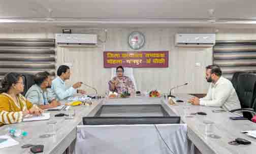 बालिकाओं और महिलाओं को जागरूक करने बनाएं विस्तृत कार्ययोजना-कलेक्टर बालिकाओं और महिलाओं को जागरूक करने बनाएं विस्तृत कार्ययोजना-कलेक्टर