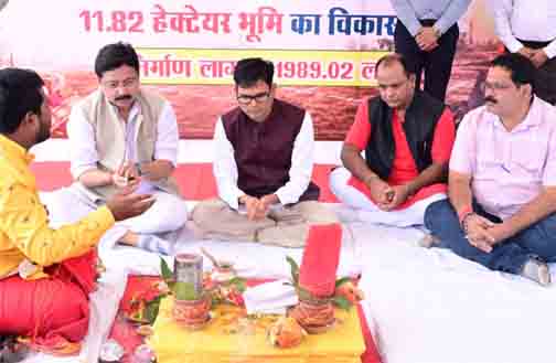 नवा रायपुर को देश की अग्रणी ग्रीनफील्ड सिटी के रूप में विकसित करने पर जोर : ओ.पी. चौधरी नवा रायपुर को देश की अग्रणी ग्रीनफील्ड सिटी के रूप में विकसित करने पर जोर : ओ.पी. चौधरी