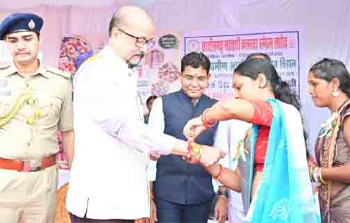 लक्ष्य हासिल करने के लिए जुनून जगाएं और मेहनत करें: राज्यपाल लक्ष्य हासिल करने के लिए जुनून जगाएं और मेहनत करें: राज्यपाल