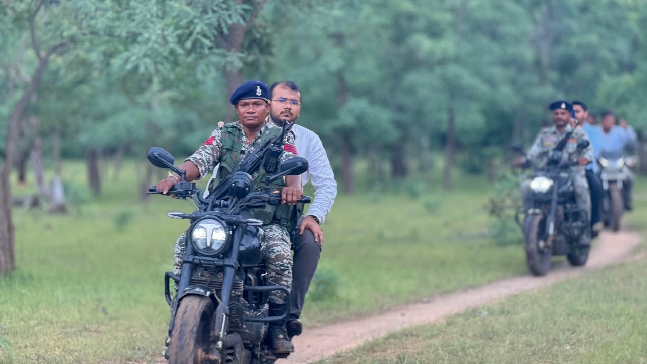 दो दिन पहले ट्रैक्टर से सुकमा पहुंचे ग्रामीण, दो दिन बाद बाइक से गांव पहुंचे कलेक्टर-सीईओ दो दिन पहले ट्रैक्टर से सुकमा पहुंचे ग्रामीण, दो दिन बाद बाइक से गांव पहुंचे कलेक्टर-सीईओ