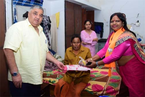 सेवा संकल्प अभियान के तहत अंबिकापुर के आस्था निकुंज वृद्धाश्रम में वरिष्ठजनों को मिला अपनत्व और सम्मान सेवा संकल्प अभियान के तहत अंबिकापुर के आस्था निकुंज वृद्धाश्रम में वरिष्ठजनों को मिला अपनत्व और सम्मान