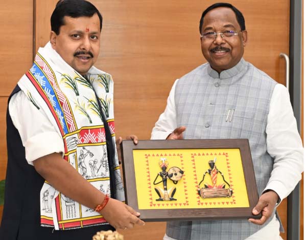 कृषि मंत्री रामविचार नेताम ने भाजपा राष्ट्रीय अध्यक्ष नितिन नबीन से की सौजन्य भेंट कृषि मंत्री रामविचार नेताम ने भाजपा राष्ट्रीय अध्यक्ष नितिन नबीन से की सौजन्य भेंट