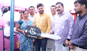 सेवा संकल्प अभियान: धरसीवां सेवा सदन में उमड़ा जनसैलाब सेवा संकल्प अभियान: धरसीवां सेवा सदन में उमड़ा जनसैलाब