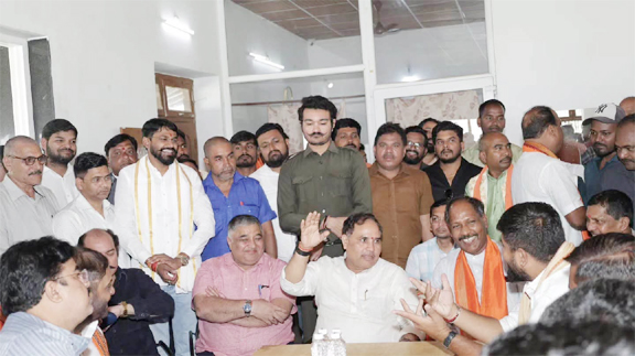 नव नियुक्त प्रदेश संगठन महामंत्री कर्मवीर के प्रथम जशपुर आगमन पर उमड़ा भाजपा संगठन का उत्साह नव नियुक्त प्रदेश संगठन महामंत्री कर्मवीर के प्रथम जशपुर आगमन पर उमड़ा भाजपा संगठन का उत्साह