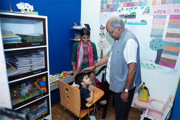 बच्चों के सर्वांगीण विकास और पुनर्वास के लिए परिषद पूरी तत्परता से करे कार्य: सांसद अग्रवाल बच्चों के सर्वांगीण विकास और पुनर्वास के लिए परिषद पूरी तत्परता से करे कार्य: सांसद अग्रवाल