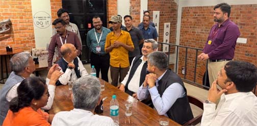 बस्तर में पुनर्वास और स्वावलंबन की मिसाल बना ‘पण्डुम कैफ़े’, केंद्रीय सहकारिता सचिव ने की सराहना बस्तर में पुनर्वास और स्वावलंबन की मिसाल बना ‘पण्डुम कैफ़े’, केंद्रीय सहकारिता सचिव ने की सराहना
