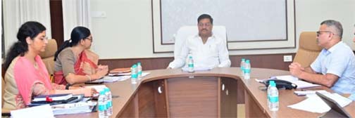 किसानों की सुविधा सर्वाेपरि, आगामी धान खरीदी के लिए समय रहते पूरी करें सभी तैयारियां: खाद्य मंत्री किसानों की सुविधा सर्वाेपरि, आगामी धान खरीदी के लिए समय रहते पूरी करें सभी तैयारियां: खाद्य मंत्री