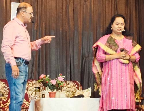 उज्जैन के दो अंकी मराठी नाटक ‘केस नंबर 99’ ने दो घंटे तक बांधे रखा दर्शकों को उज्जैन के दो अंकी मराठी नाटक ‘केस नंबर 99’ ने दो घंटे तक बांधे रखा दर्शकों को