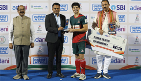 शाहरुख और आशीष पूर्ति ने संस्कारधानी स्ट्राइकर्स को दिलाई पहली जीत, राजधानी रॉयल्स को 4-2 से हराया शाहरुख और आशीष पूर्ति ने संस्कारधानी स्ट्राइकर्स को दिलाई पहली जीत, राजधानी रॉयल्स को 4-2 से हराया