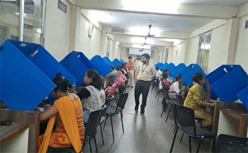 शिक्षक भर्ती परीक्षा के पहले दिन 83.25 प्रतिशत अभ्यर्थियों की उपस्थिति, 34,514 परीक्षार्थियों को प्रवेश पत्र जारी शिक्षक भर्ती परीक्षा के पहले दिन 83.25 प्रतिशत अभ्यर्थियों की उपस्थिति, 34,514 परीक्षार्थियों को प्रवेश पत्र जारी