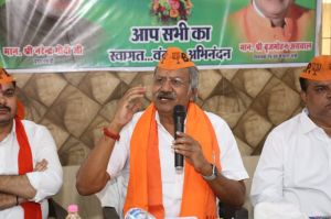 बृजमोहन अग्रवाल ने कार्यकर्ताओं से कहा -  चुनावी वर्ष है, पूरी ताकत के साथ मैदान में उतरना है और भाजपा का झंडा बुलंद रखना है*