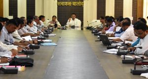  सभी विभागों में रिक्त पदों की पूर्ति हेतु भर्ती प्रक्रिया  शीघ्र शुरू की जाए : कलेक्टर श्री शर्मा