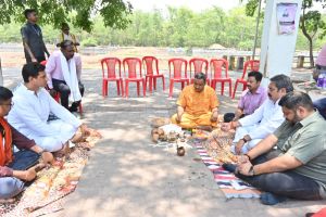  मानव सेवा परिसर स्थित तालाब का होगा कायाकल्प, आकर्षक लाइटिंग, सौंदर्यीकरण तथा फाउंटेन से लेकर होगा सब कुछ, विधायक देवेंद्र यादव एवं महापौर नीरज पाल ने रखी आधारशिला, भूमिपूजन होते ही आज से हुई काम की शुरुआत