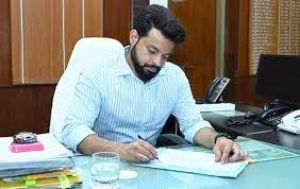  शहर में हरियाली के लिए वृक्षारोपण के कार्य को प्राथमिकता के साथ प्रारंभ करें- कलेक्टर