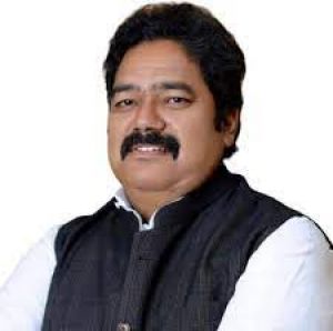 निगम तुहर द्वार अंतर्गत महापौर संग गोठ के तहत महापौर नीरज पाल ने वार्ड 39 चंद्रशेखर आजाद नगर का किया दौरा