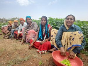 समूह की महिलाएं घर की आर्थिक स्थिति को मजबूत करने में निभा रही अहम भूमिका
