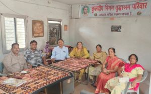  स्व. लीला सुराना की पुण्यतिथि पर सुराना परिवार ने कुलदीप निगम वृद्धाश्रम में खाद्य सामग्री प्रदान की
