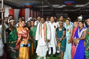 शहीद वीर नारायण सिंह सच्चे देशभक्त एवं गरीबों के मसीहा थे: मंत्री श्री लखमा शहीद वीर नारायण सिंह सच्चे देशभक्त एवं गरीबों के मसीहा थे: मंत्री श्री लखमा