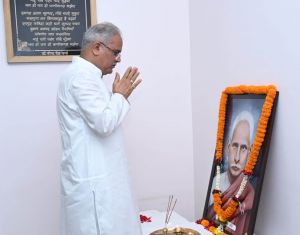  मुख्यमंत्री ने पंडित माधवराव सप्रे की जयंती पर उन्हें नमन किया