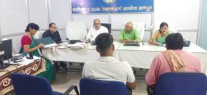 आयोग की पहल से आठ माह से लंबित वेतन का हुआ भुगतान - आर. एन. वर्मा