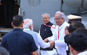 राज्यपाल हरिचंदन और मुख्यमंत्री बघेल ने प्रधानमंत्री नरेन्द्र मोदी को दी भावभीनी बिदाई