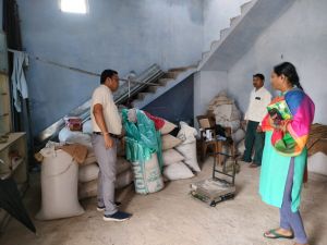 गुरूर विकासखण्ड के किराना स्टोर्स से  सार्वजनिक वितरण प्रणाली के अंतर्गत आंबटित चावल जप्त