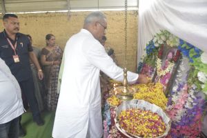मुख्यमंत्री श्री बघेल मनवा कुर्मी क्षत्रिय समाज पूर्व राजप्रधान दुर्ग राज की धर्मपत्नी  रेखा वर्मा के दशगात्र कार्यक्रम में हुए शामिल 