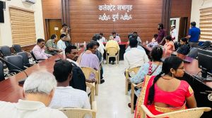  ग्राम देवादा निवासियों ने देवादा रोड में गति अवरोधक बनवाने जनदर्शन में लगाई गुहार