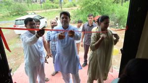 महापौर एजाज ढेबर ने बोरियाखुर्द में नई राशन दुकान का उद्घाटन किया