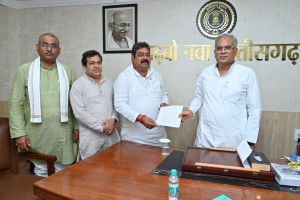  मुख्यमंत्री भूपेश बघेल से मिले महापौर नीरज पाल, विकास कार्यों को लेकर हुई चर्चा 